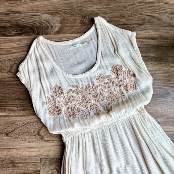 Kimchi Blue Cream Sleeveless Cold Shoulder Beaded Elatic Waist Dress Size M - Picture 3 of 16